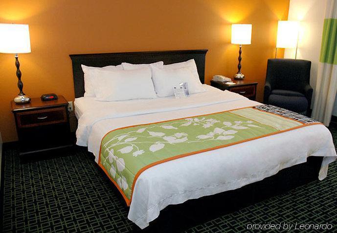 Fairfield Inn Kansas City Downtown/Union Hill Room photo